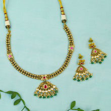 Round Neck Antique Necklace Set 19250-28