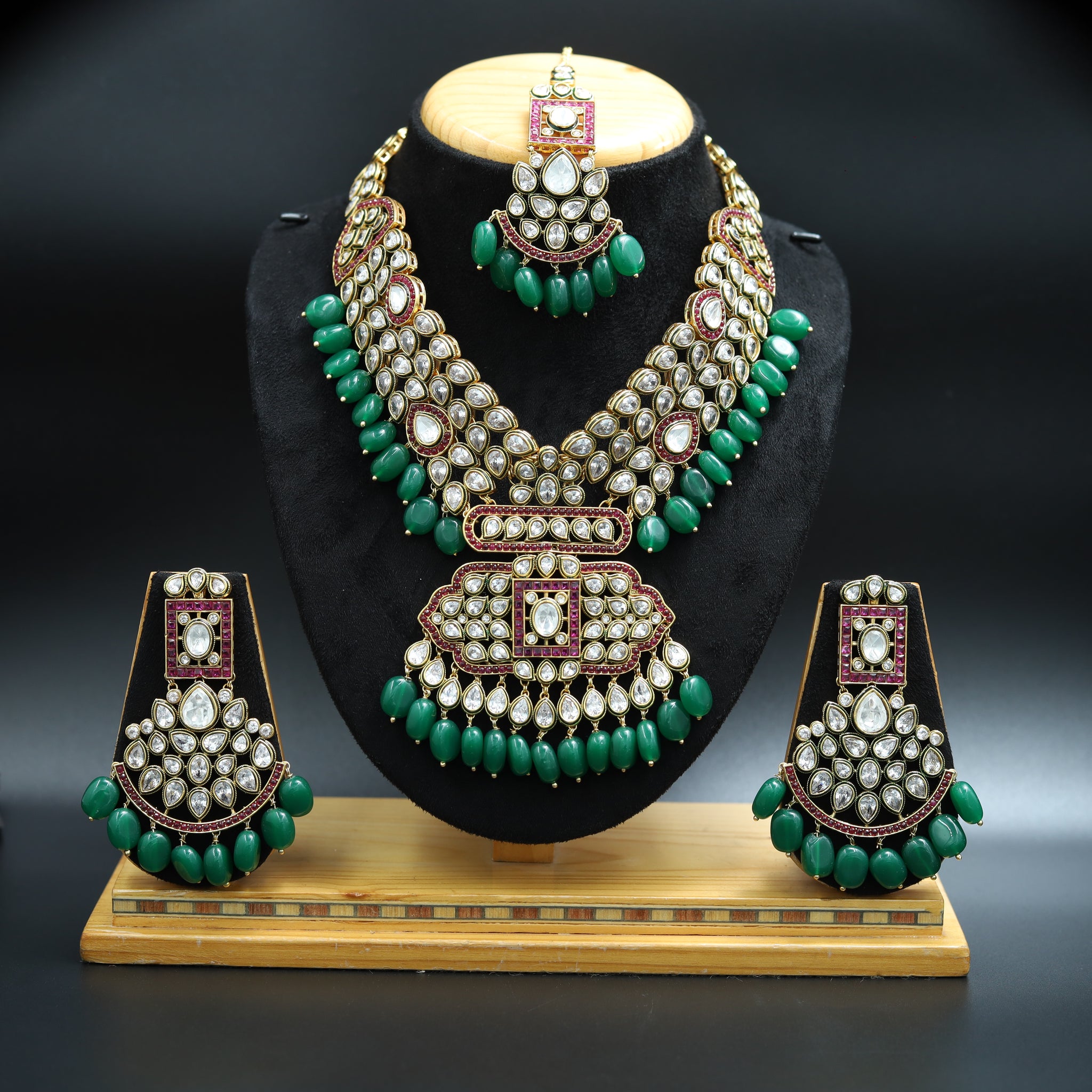 Round Neck Polki Necklace Set 7765-21