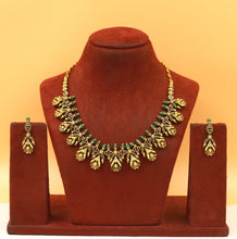 Round Neck Antique Necklace Set 22338-21