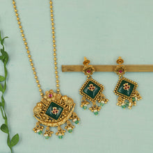 Designer Antique Pendant Set 21514-94