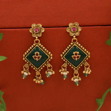 Designer Antique Pendant Set 21514-94