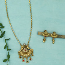 Designer Antique Pendant Set 21516-94