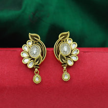Light Kundan Earring 16784-28