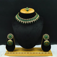 Round Neck Antique Necklace Set 4646-33