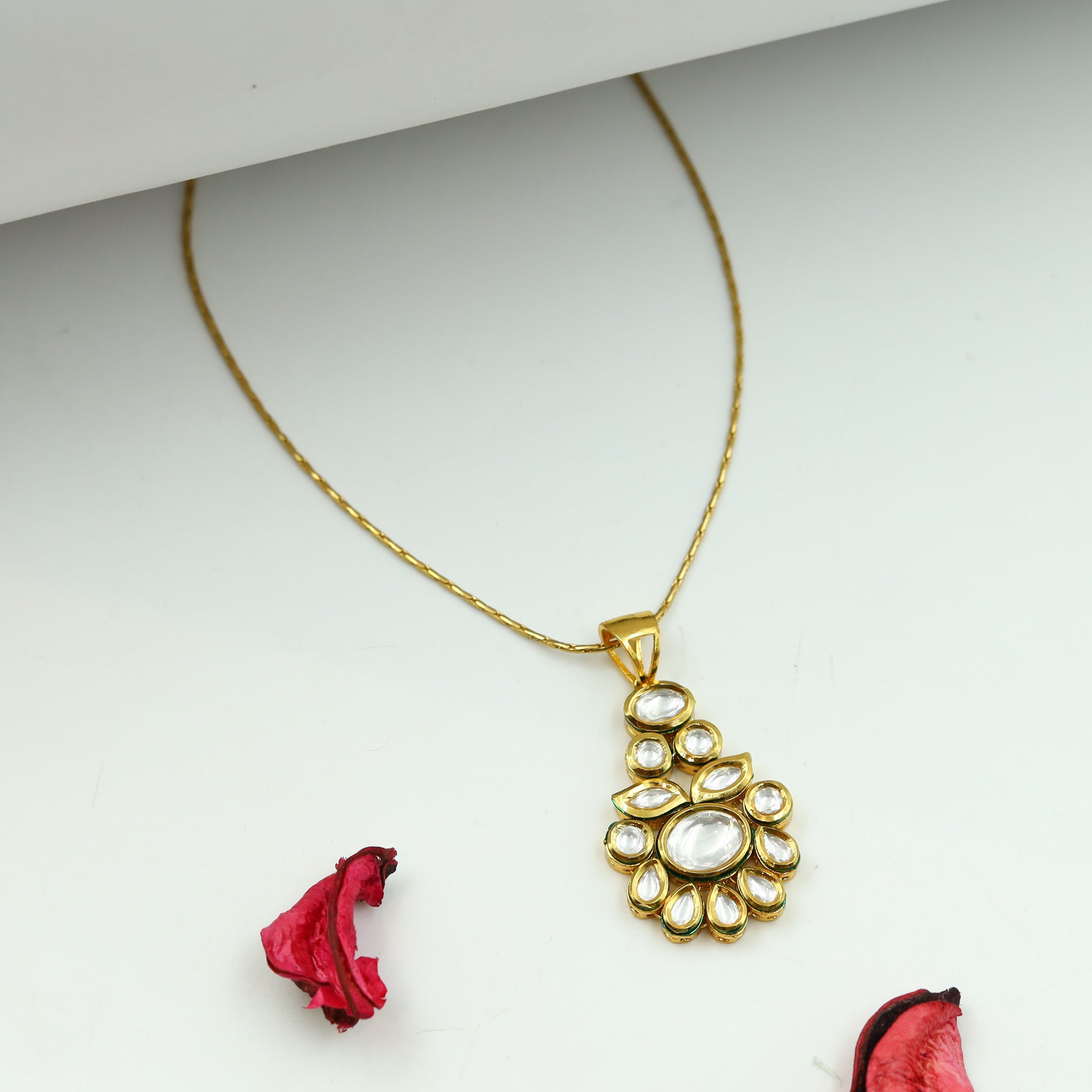 Light Kundan Pendant Set 7819-21