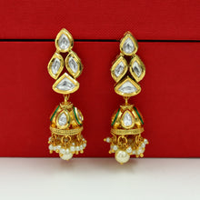 Elegant Kundan Jhumki With Pearl Latkan 6460-1225