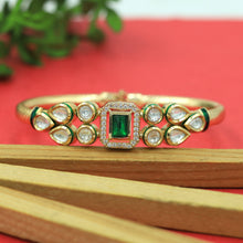 Kundan Bracelet 13971-34