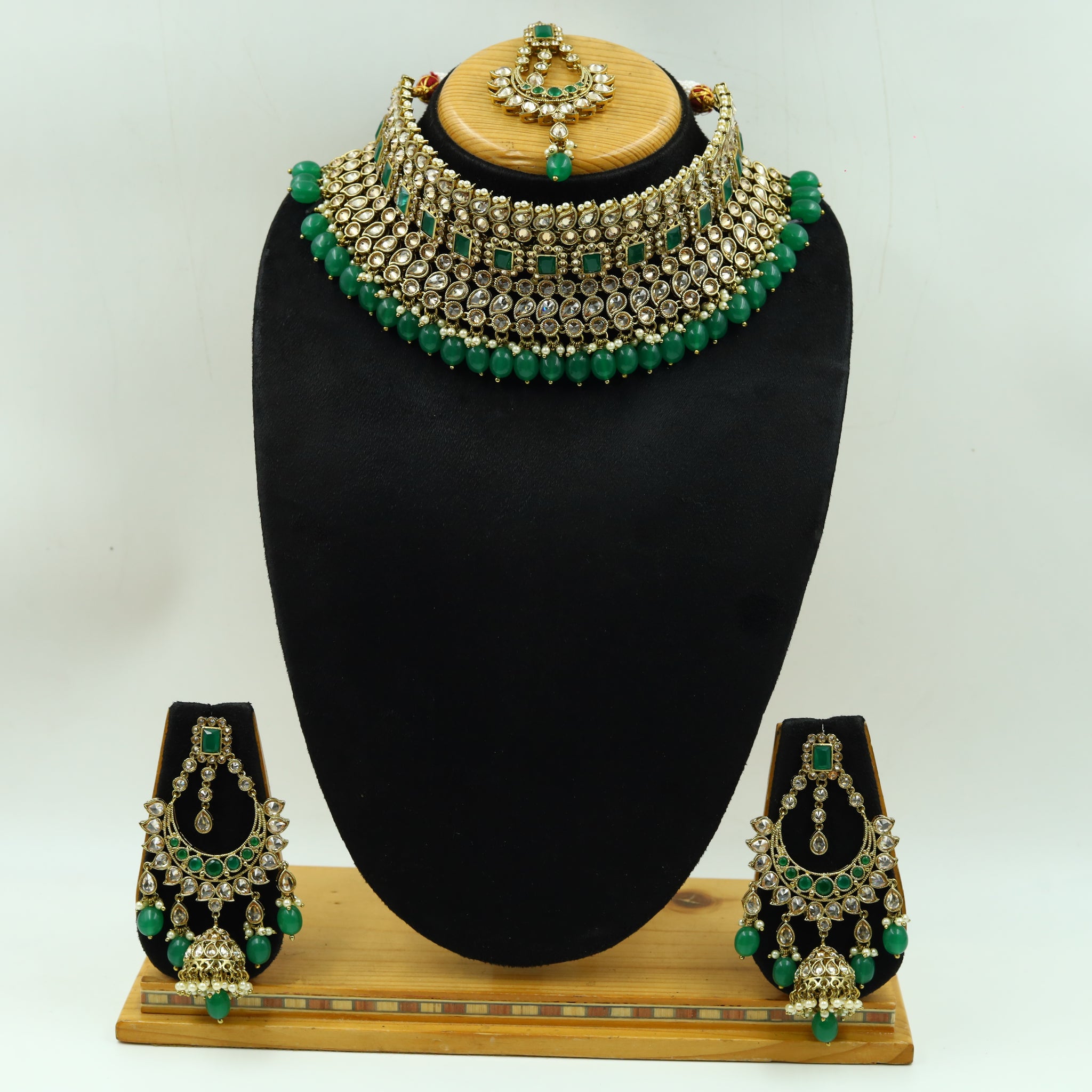 Green Antique Necklace Set 19518-6701