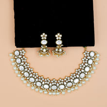 Round Neck Kundan Necklace Set 10997-21