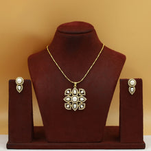 White Jadau Pendant Set