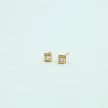 Tops/Studs Kundan Earring 12304-28