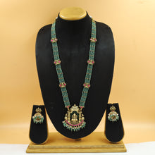 Long Neck Temple Necklace Set 19743-1