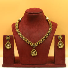 Round Neck Antique Necklace Set 20699-28