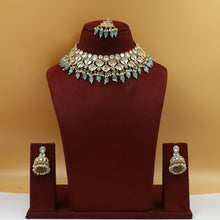 Round Neck Kundan Necklace Set 12172-28