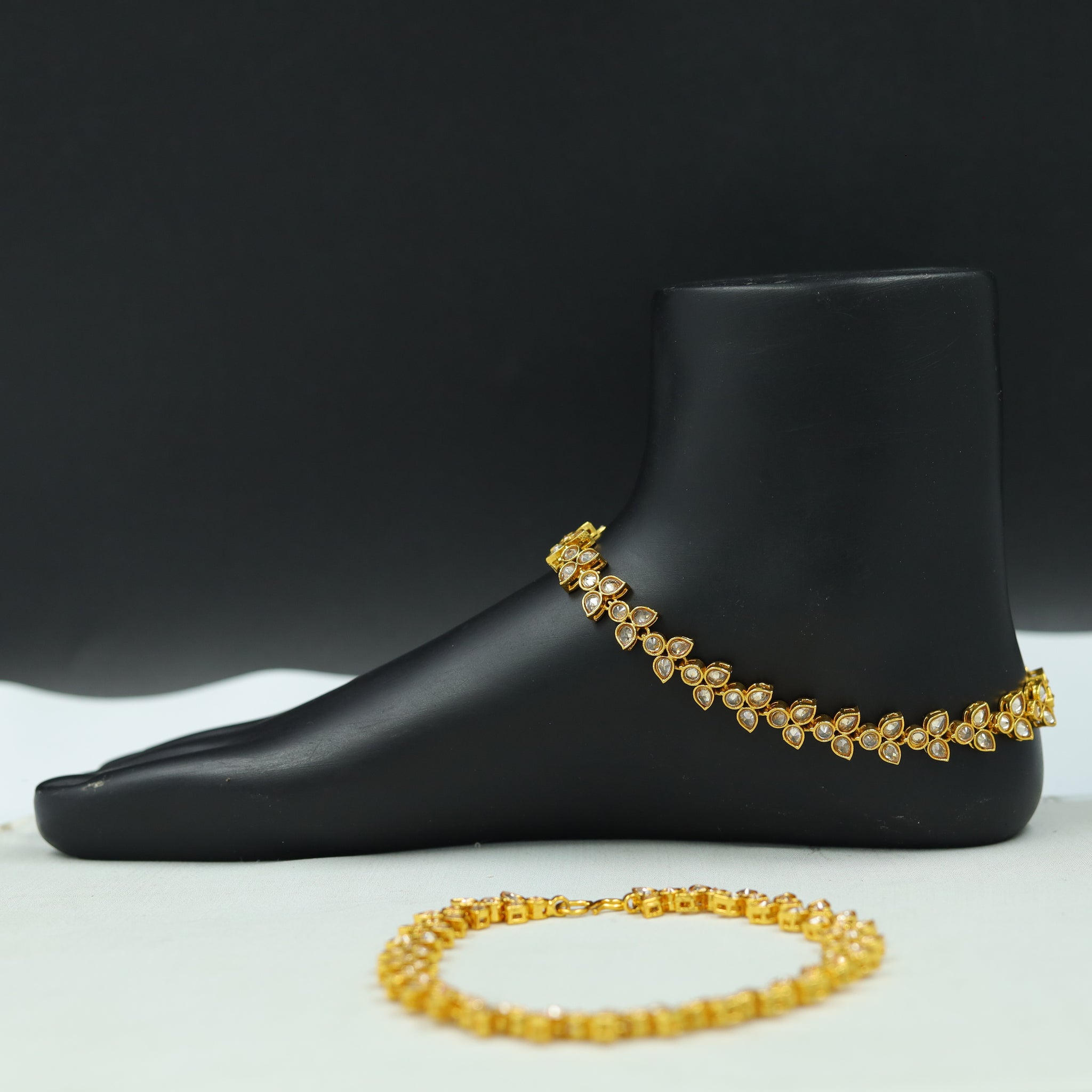 Gold Payal/Anklets