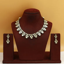 Round Neck Kundan Necklace Set 19877-28