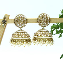 White Antique Earrings 9600-4533