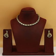 Round Neck Kundan Necklace Set 19878-28