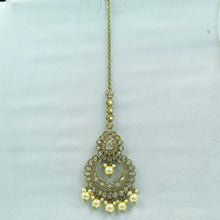 Chandbali Antique Earring Maang Tikka Set 6901-28