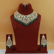 Round Neck Kundan Necklace Set 6364-28