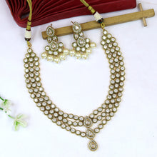 Round Neck Polki Necklace Set 15963-21