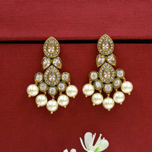 Round Neck Polki Necklace Set 15963-21