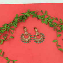 Green Antique Earrings 13614-0685