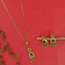 Traditional Antique Pendant Set 22347-21