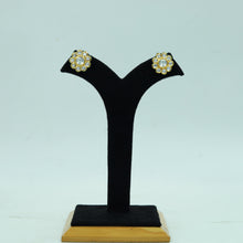 Tops/Studs Kundan Earring 12297-28