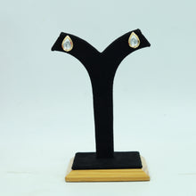 Tops/Studs Kundan Earring 10484-28