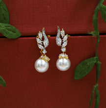 Light Pearl Zircon/AD Earring 20122-08