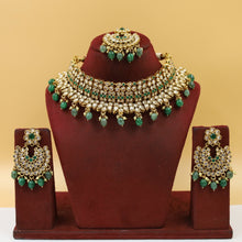 Green Gold Look Necklace Set