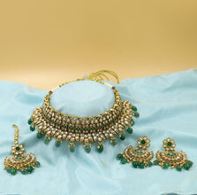 Green Gold Look Necklace Set