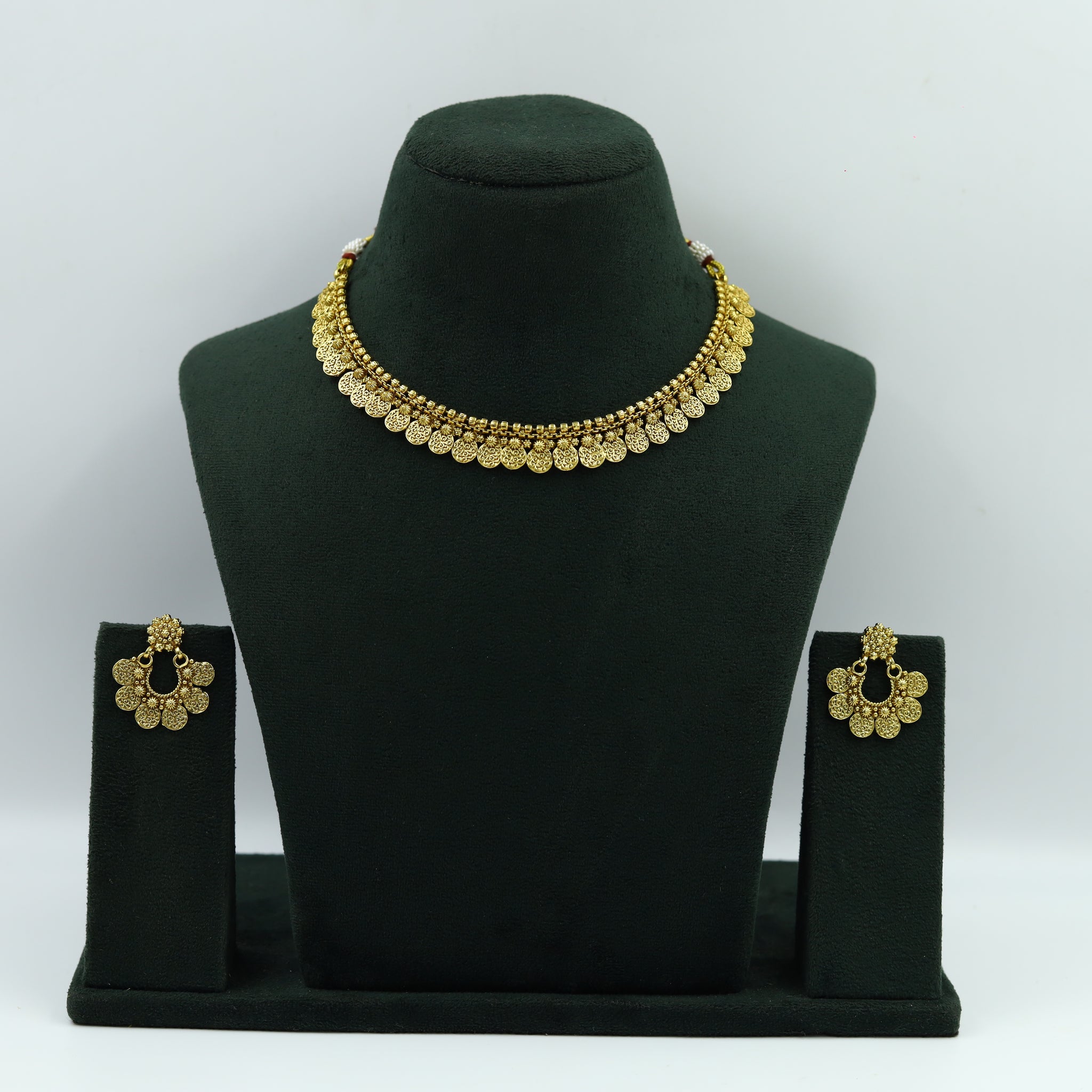 Round Neck Antique Necklace Set 13086-33