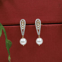 Light Earring Pearl Zircon/AD Earring 20143-08