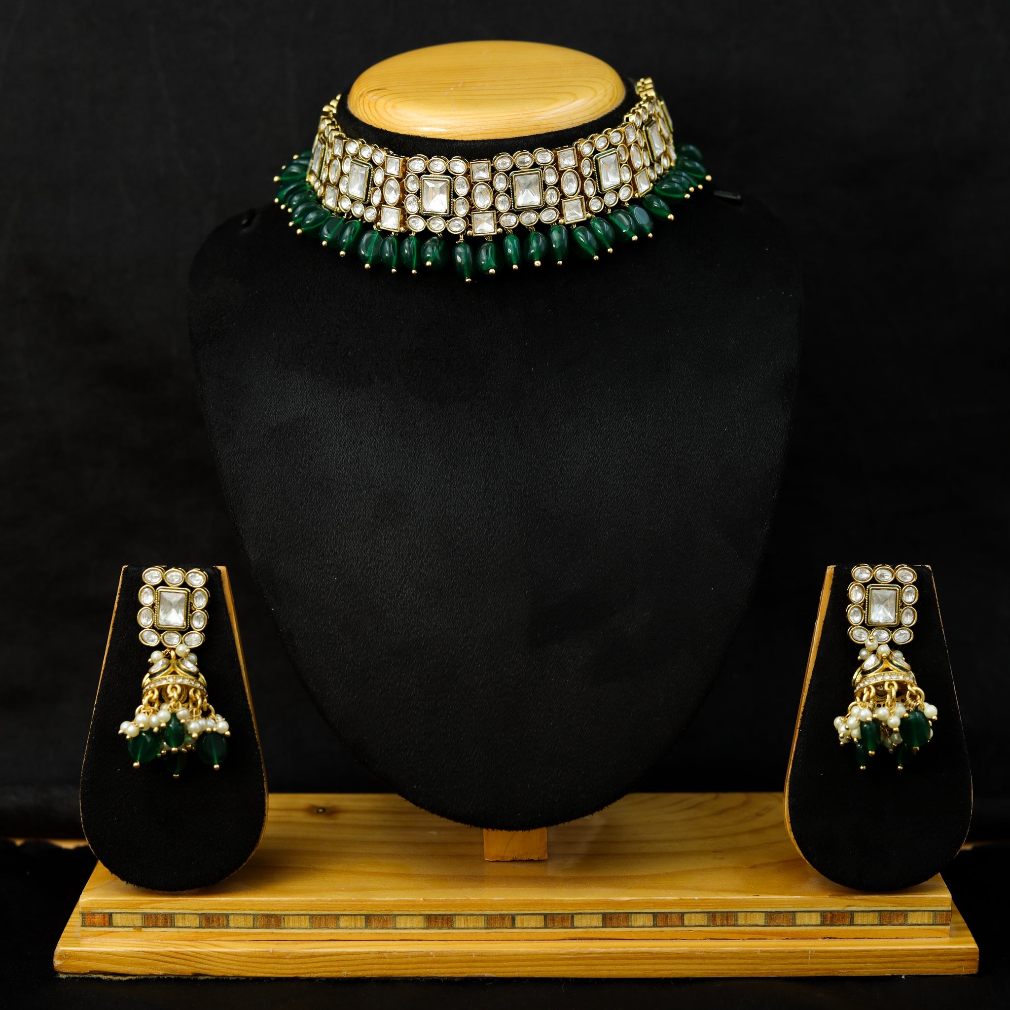 Choker Kundan Necklace Set 10991-21