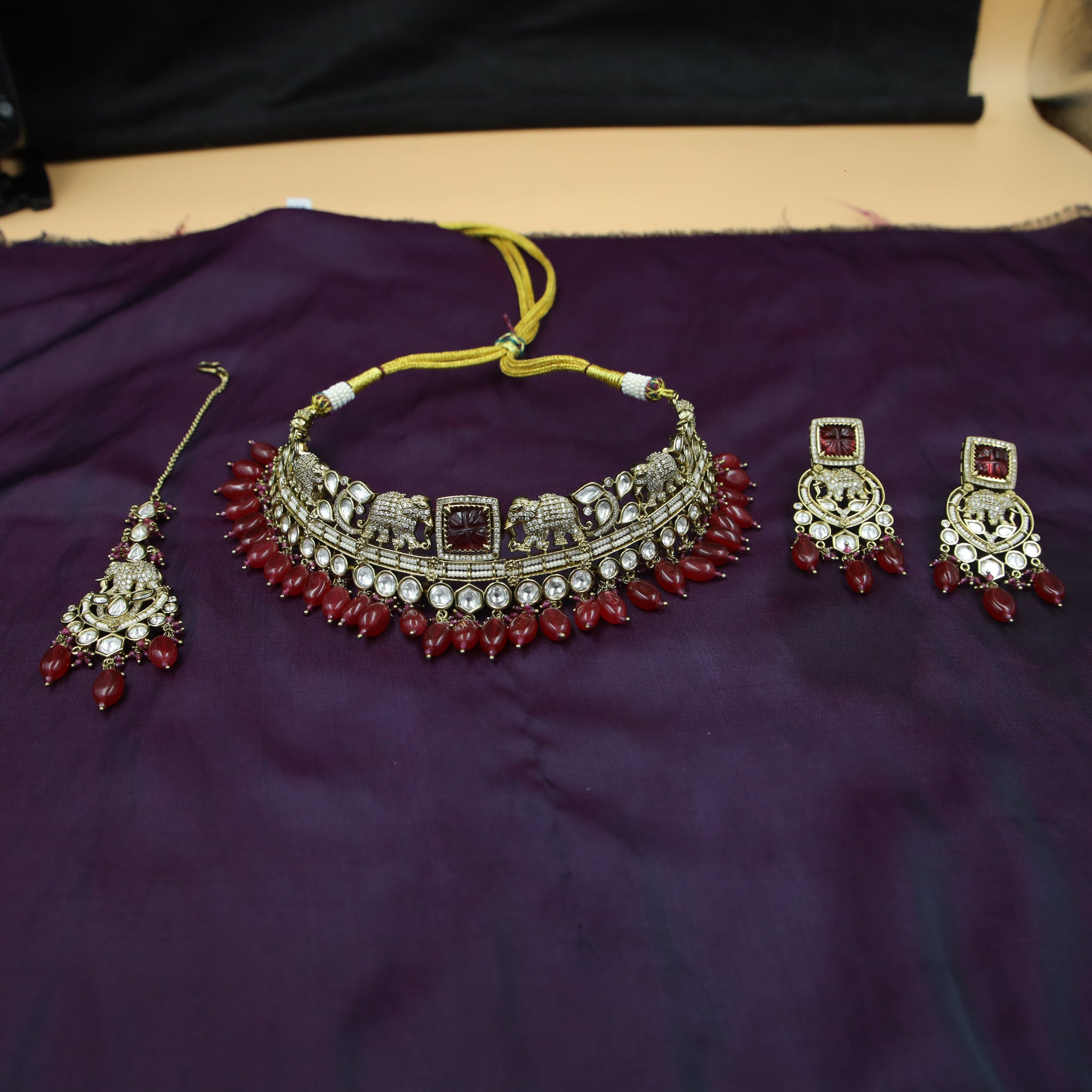 Choker Kundan Necklace Set 10127-4
