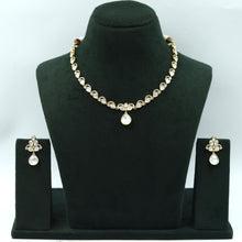 Round Neck Kundan Necklace Set 16729-28