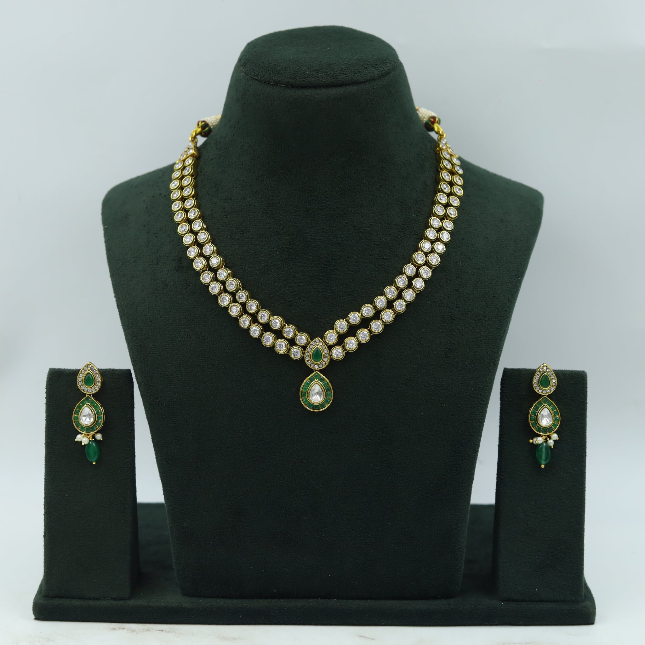 Round Neck Polki Necklace Set 16660-21