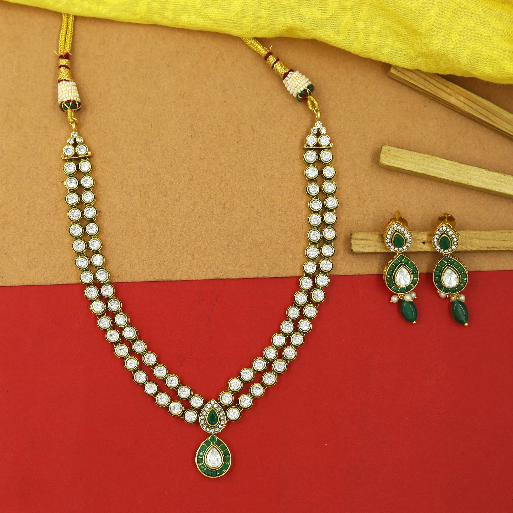 Round Neck Polki Necklace Set 16660-21
