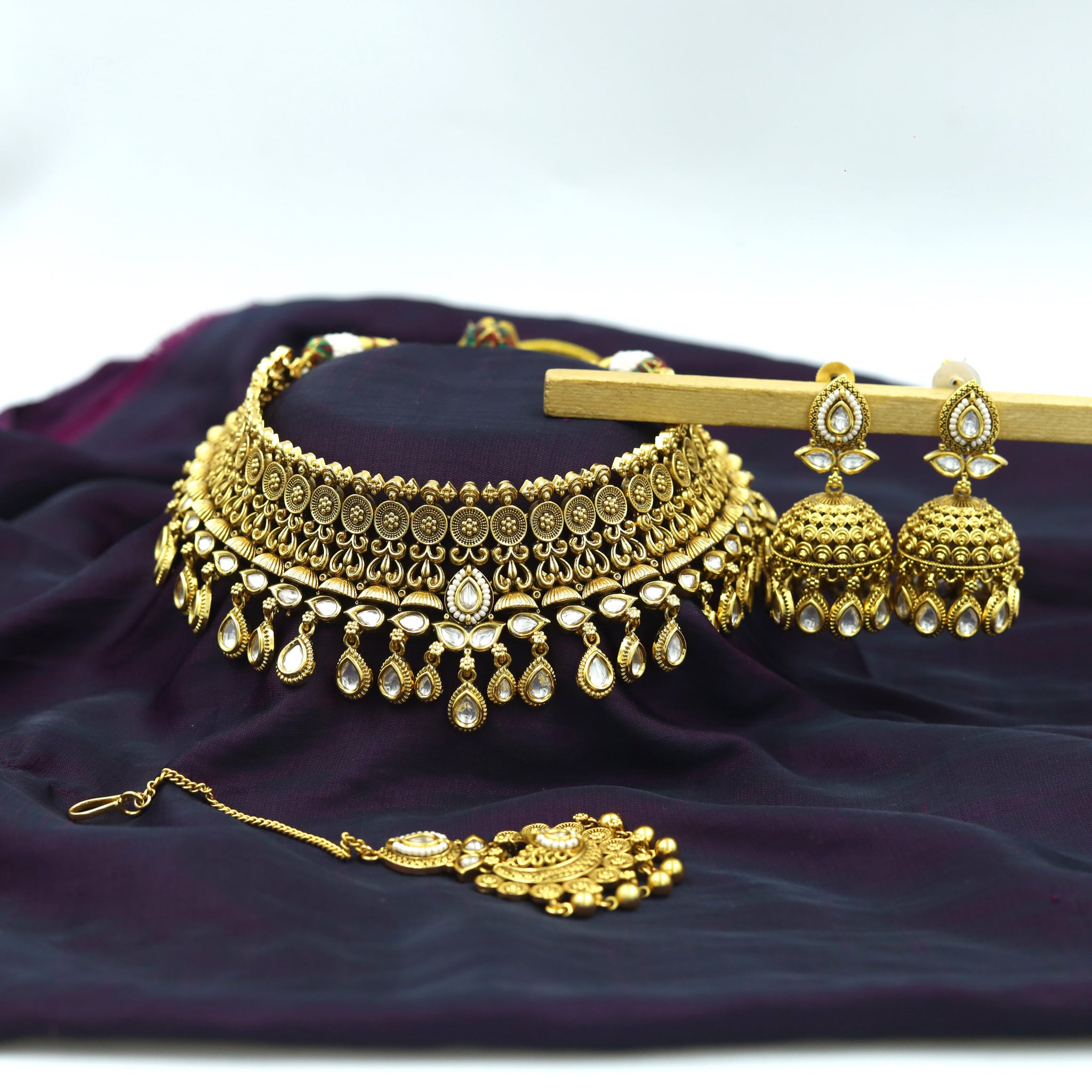 Choker Antique Necklace Set 12095-28
