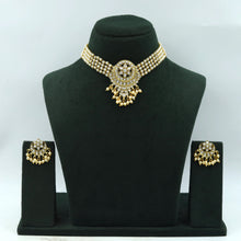 Choker Kundan Necklace Set 16372-21
