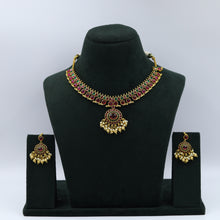 Ruby Green Antique Finish Round Necklace Set