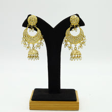 White Jadau Earring