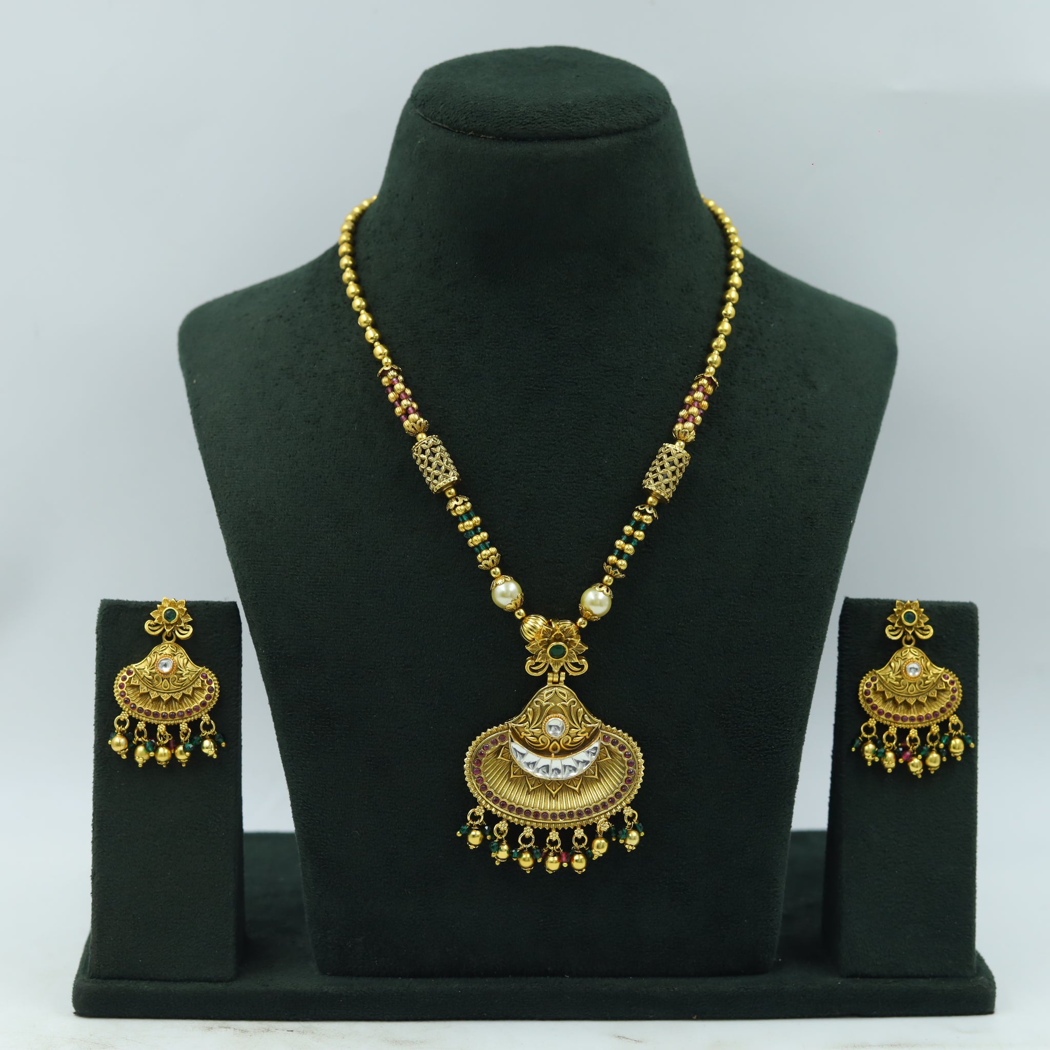 Antique Gold Plated Pendant Set 16621-06