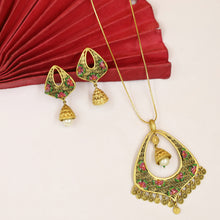 Medium Size Gold Plated Pendant Set 9336-100