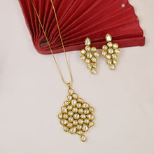 White Kundan Pendant Set 13844-0933