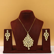 White Kundan Pendant Set 13844-0933