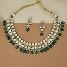 Round Neck Kundan Necklace Set 10123-4
