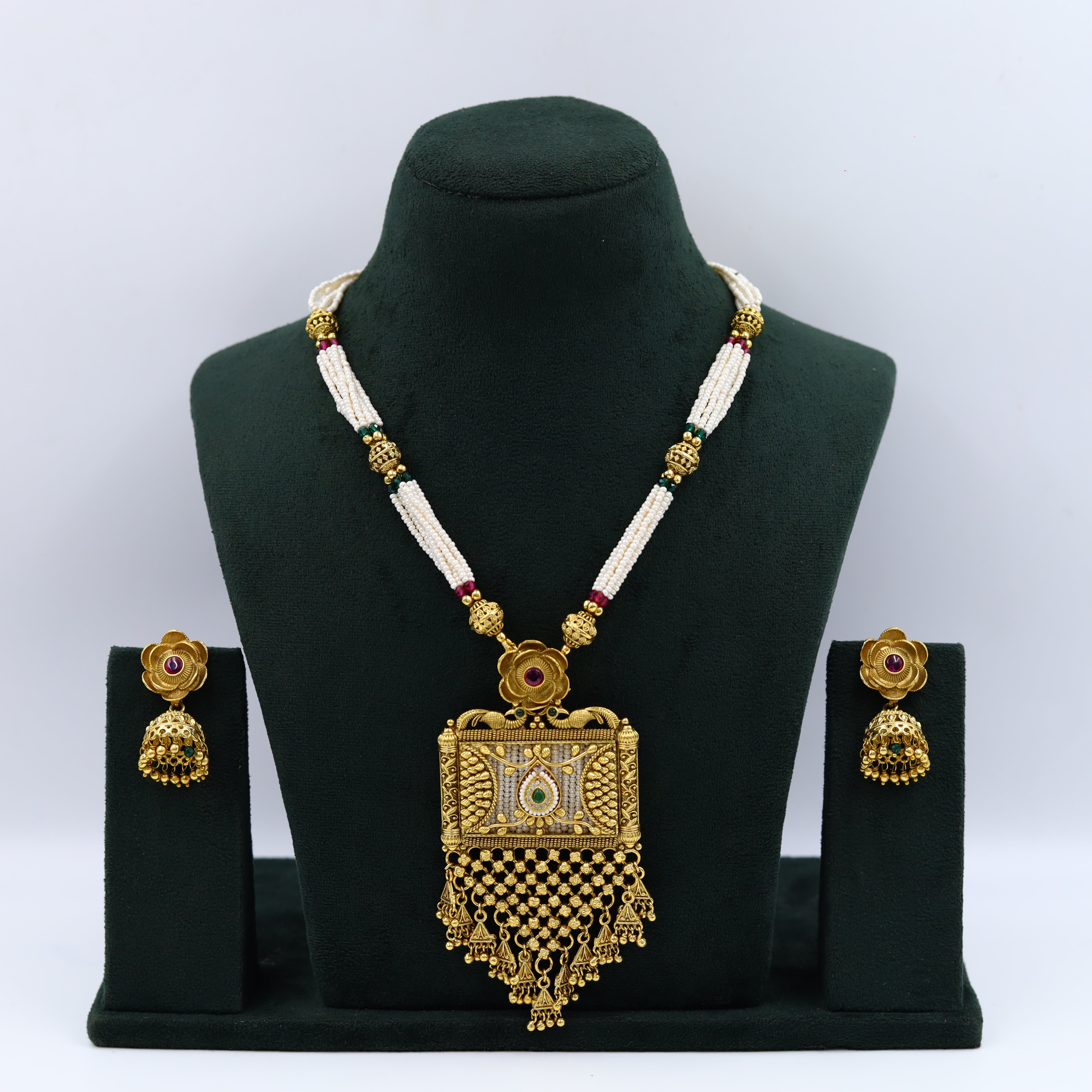 Antic pendal set 2025